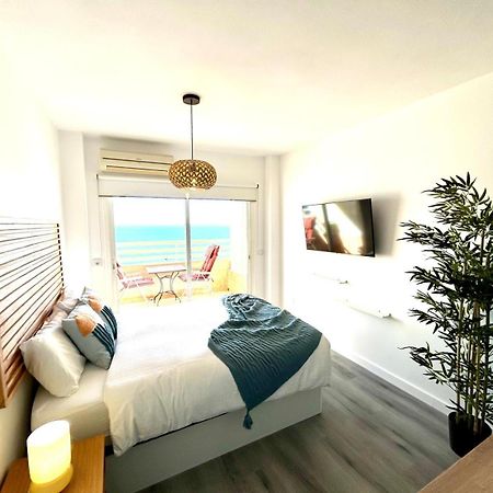 Апартаменти Stella Maris - Amazing Frontal Sea Views With Pool & Terrace By 10Tosea Фуенхірола Екстер'єр фото